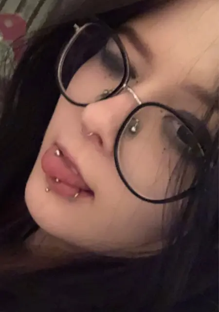 Я Полина, 19, из Санкт-Петербурга, ищу знакомство для постоянных отношений