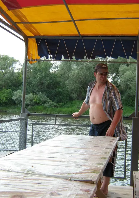 Я Владимир, 54, из Воронежа, ищу знакомство для приятного времяпровождения