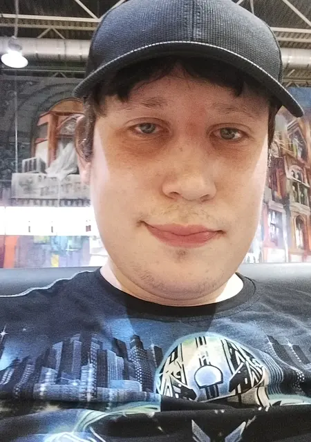 Я Сергей, 28, знакомлюсь для постоянных отношений в Гатчине