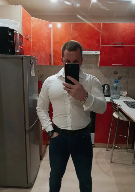 Александр из Кирова, ищу на сайте знакомства на одну ночь