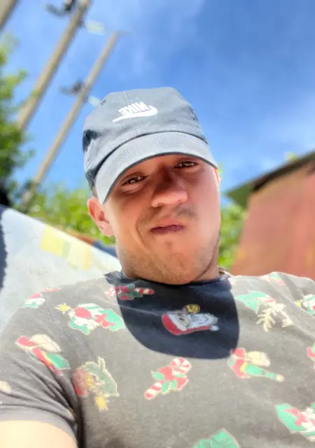 Сергей из Ялты, ищу на сайте знакомства на одну ночь