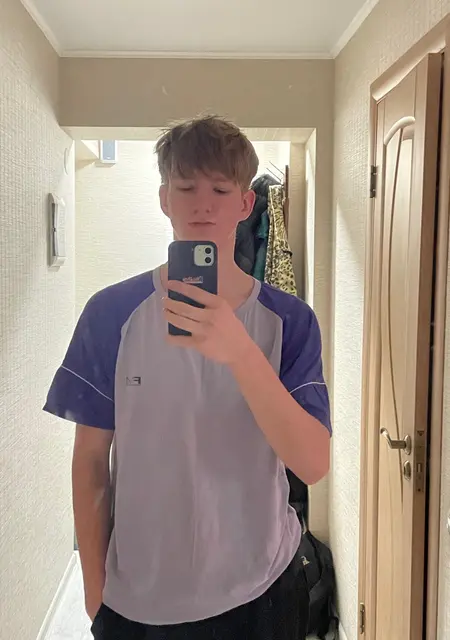 Я Елисей, 21, из Орска, ищу знакомства без обязательств