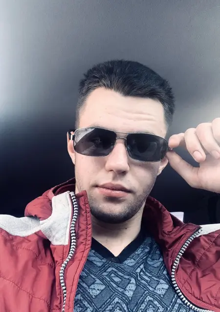 Владислав из Лесозаводска, ищу на сайте знакомства на одну ночь