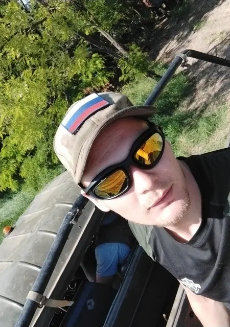 Я Вадик, 27, из Темрюка, ищу знакомства на одну ночь