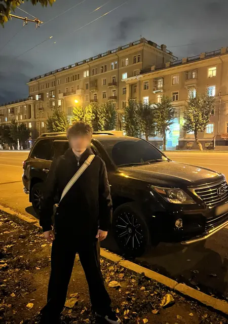 Я Владислав, 19, из Новосибирска, ищу знакомства без обязательств