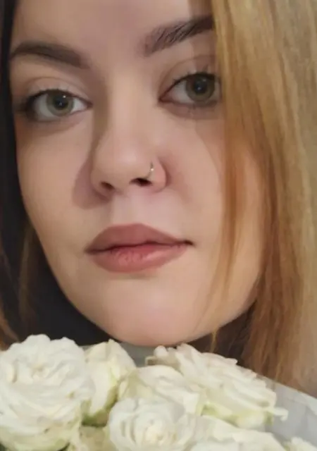 Александра из Москвы, мне 18, познакомлюсь на одну ночь
