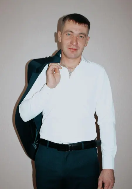 Я Валерий, 32, из Нефтеюганска, ищу знакомства без обязательств