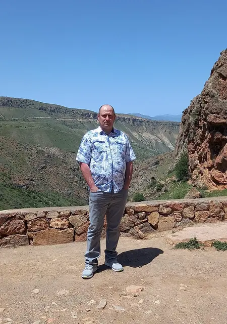 Я Игорь, 51, знакомлюсь для общения в Великом Новгороде