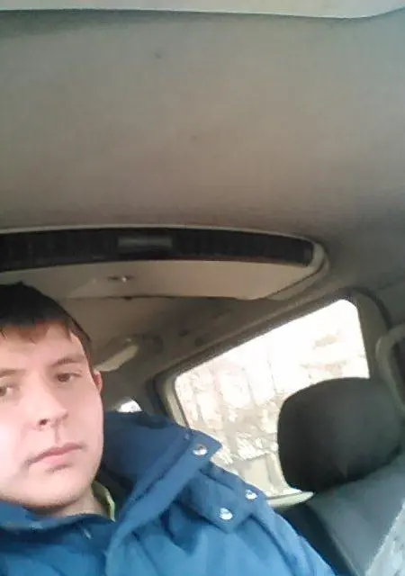 Я Дмитрий, 32, из Ангарска, ищу знакомства на одну ночь