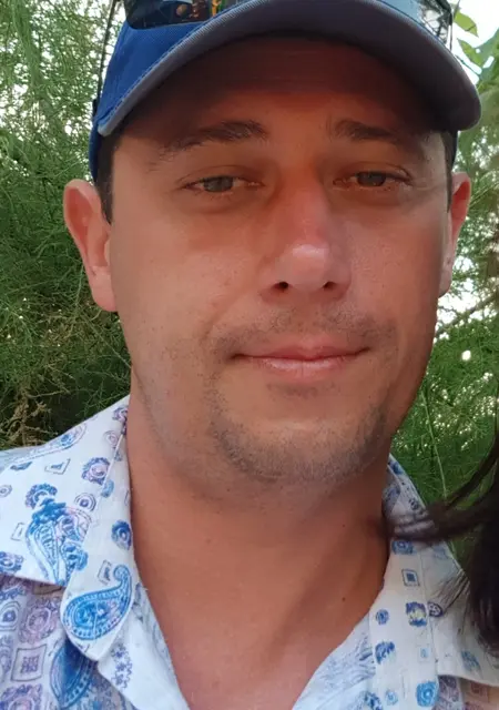 Андрей из Калуги, ищу на сайте знакомства без обязательств