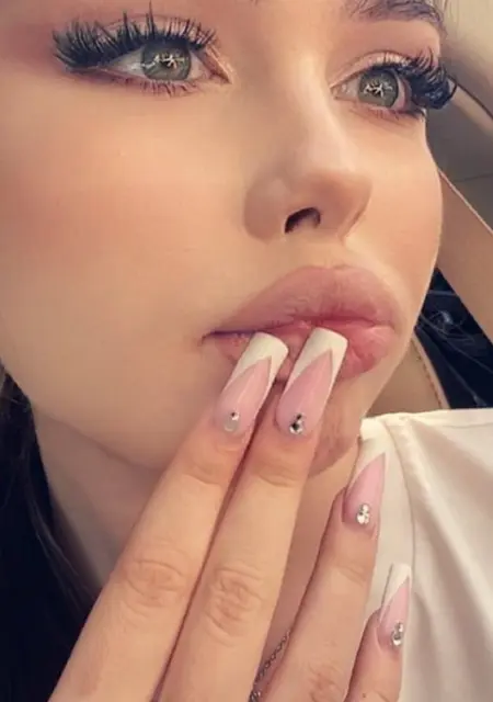 Я Рада, 22, знакомлюсь для общения в Сургуте