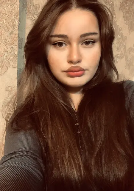 Я Даша, 19, из Краснодара, ищу знакомство для вирта