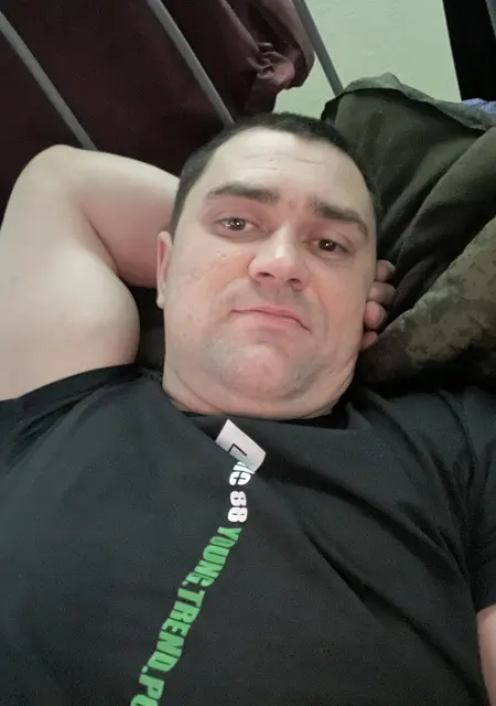 Константин из Джанкоя, мне 36, познакомлюсь на одну ночь