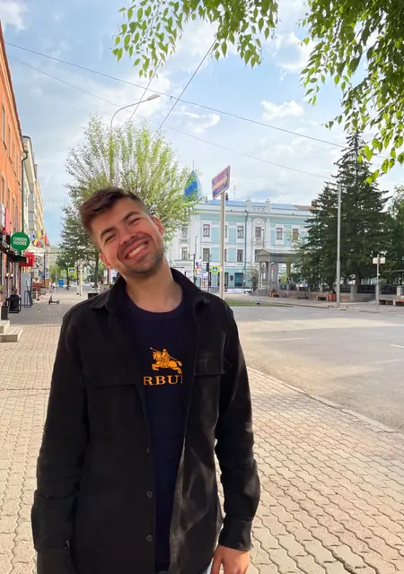 Артем из Красноярска, мне 28, познакомлюсь на одну ночь