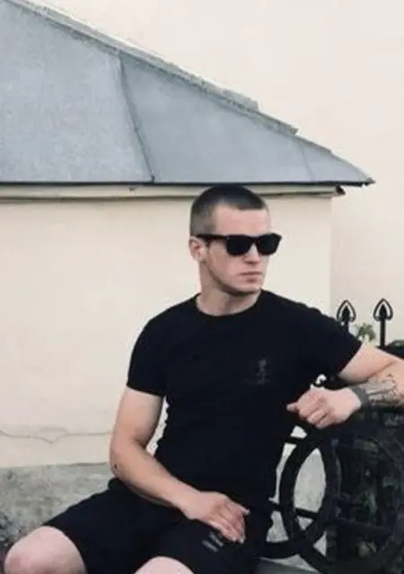 Я Виталий, 26, знакомлюсь на одну ночь в Череповце