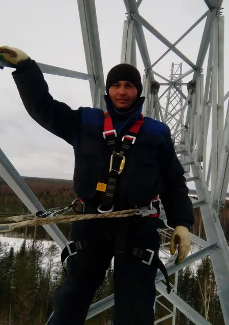 Роман из Тихвина, мне 40, познакомлюсь без обязательств