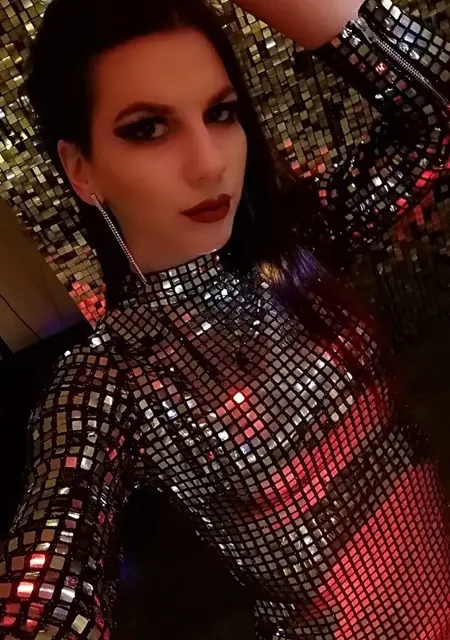 Мария из Зимы, мне 21, познакомлюсь на одну ночь