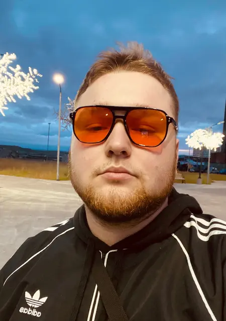 Robert из Норильска, мне 22, познакомлюсь для приятного времяпровождения
