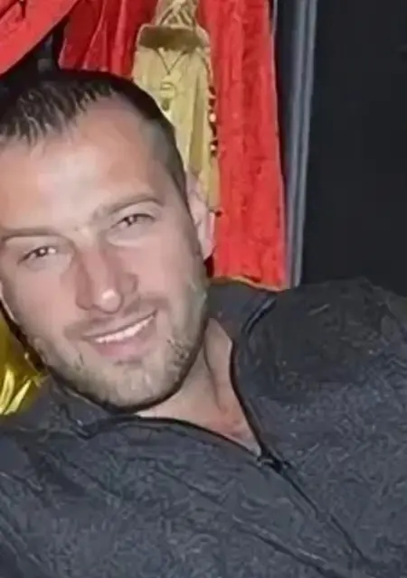 Андрей из Саяногорска, мне 35, познакомлюсь на одну ночь