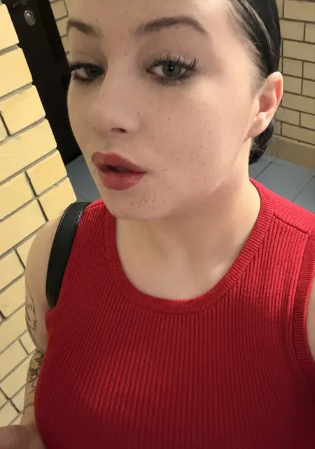 Я Гайка, 21, из Тольятти, ищу знакомство для общения