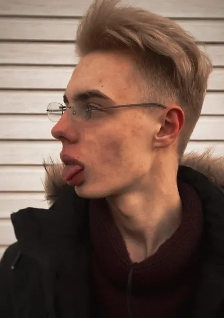 Я Дмитрий, 22, из Магнитогорска, ищу знакомство для приятного времяпровождения
