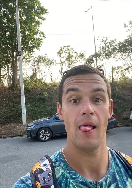 Я Егор, 31, из Шадринска, ищу знакомства на одну ночь