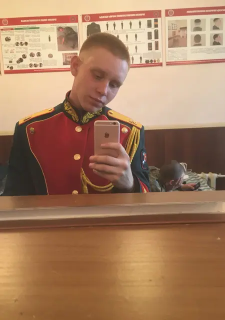 Я Кирилл, 25, из Тобольска, ищу знакомства на одну ночь