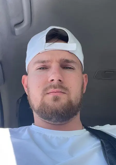 Я Никита, 27, из Ростова-на-Дону, ищу знакомство для постоянных отношений