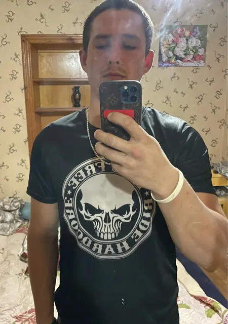 Я Александр, 22, знакомлюсь на одну ночь в Пятигорске