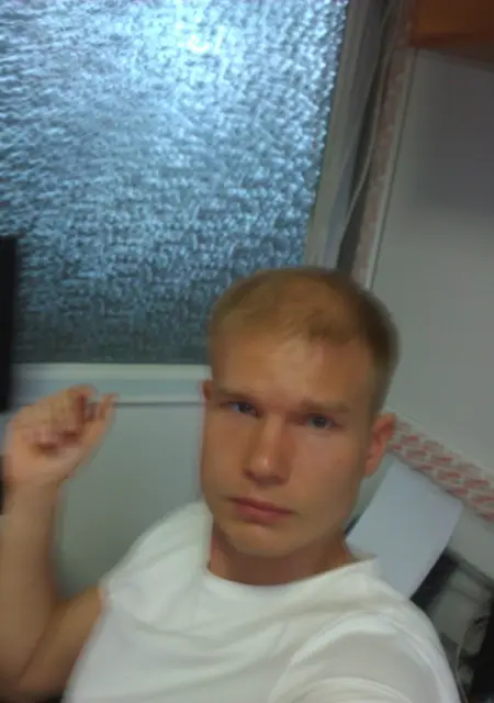 Я Владимир, 40, знакомлюсь для совместных путешествий в Пскове