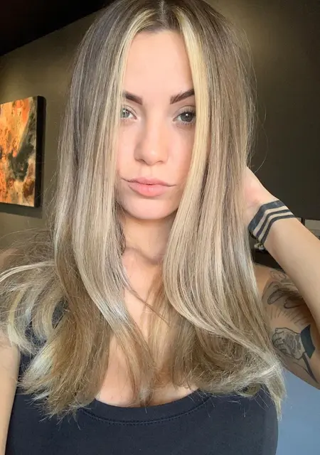 Александра из Новосибирска, мне 28, познакомлюсь для вирта