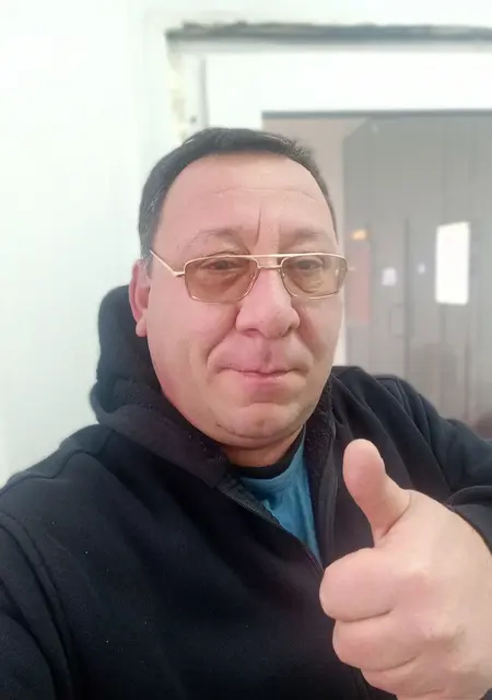 Я Дима, 47, из Нового Уренгоя, ищу знакомства без обязательств