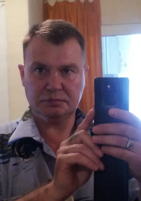 Влад из Иркутска, ищу на сайте знакомства на одну ночь