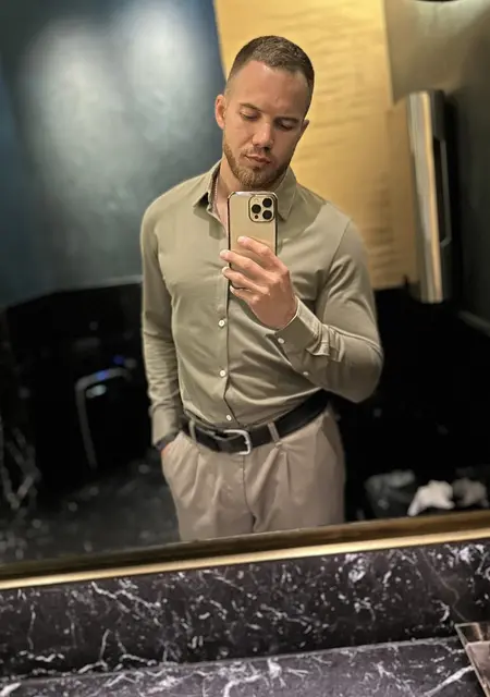 Артур из Сургута, мне 27, познакомлюсь на одну ночь