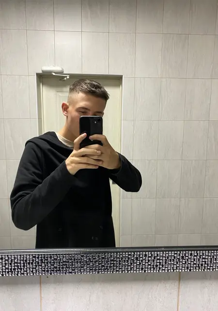 Я Platina, 25, знакомлюсь на одну ночь в Новочеркасске