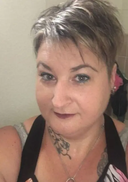 Delphine из Парижа, мне 44, познакомлюсь