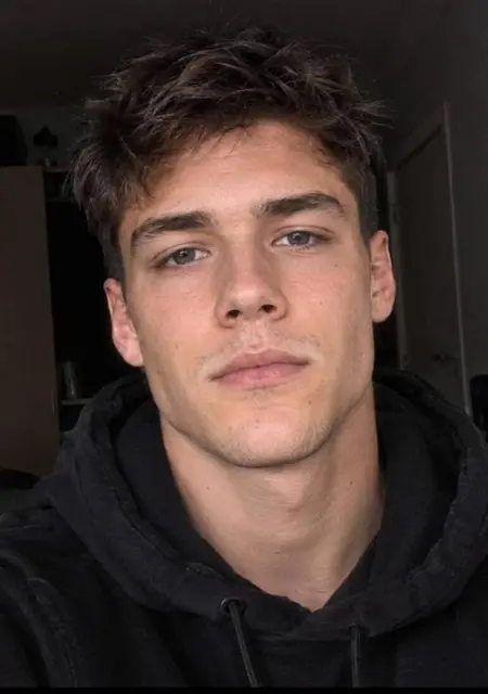 Я Алексей, 26, знакомлюсь на одну ночь в Березниках