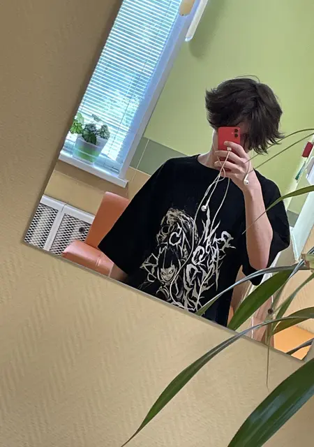 Я Ваня Микото, 20, из Нижнего Новгорода, ищу знакомства без обязательств