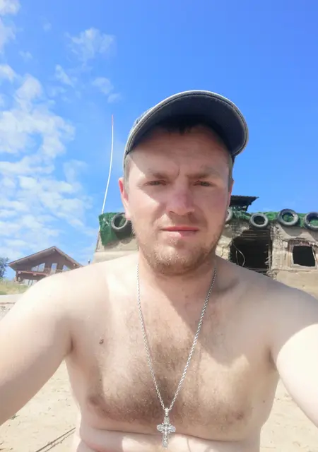 Юра из Нижневартовска, ищу на сайте знакомства без обязательств