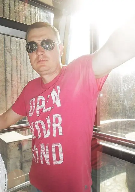 Я Саша, 43, знакомлюсь без обязательств в Сходне