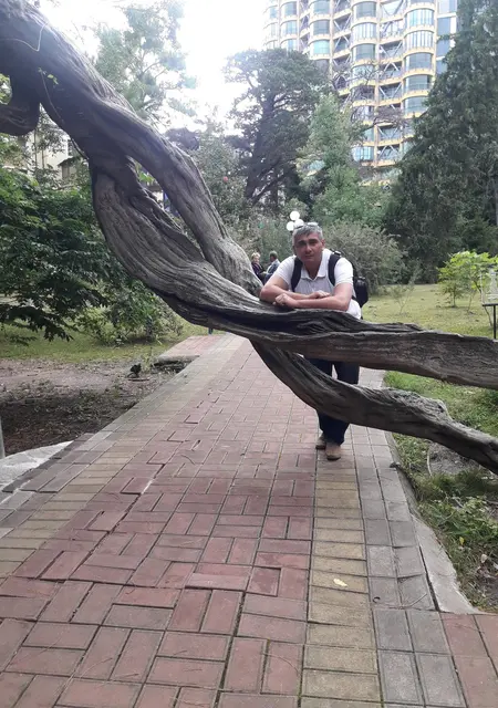 Я Андрей, 46, знакомлюсь без обязательств в Геленджике