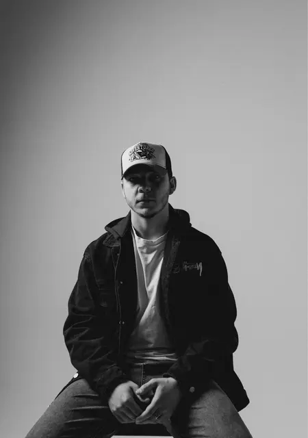 Я Oleg, 26, из Москвы, ищу знакомство для вирта