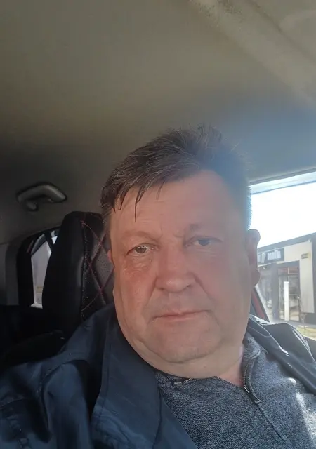 Я Вован, 51, из Камышина, ищу знакомство для открытые отношения