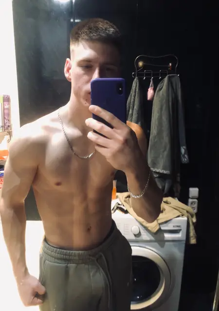 Я Андрей, 23, знакомлюсь для вирта в Нижнем Тагиле