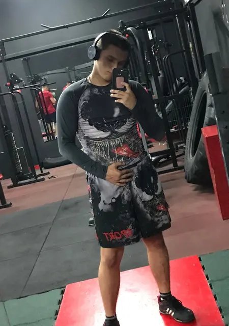 Егор из Уфы, ищу на сайте знакомства на одну ночь