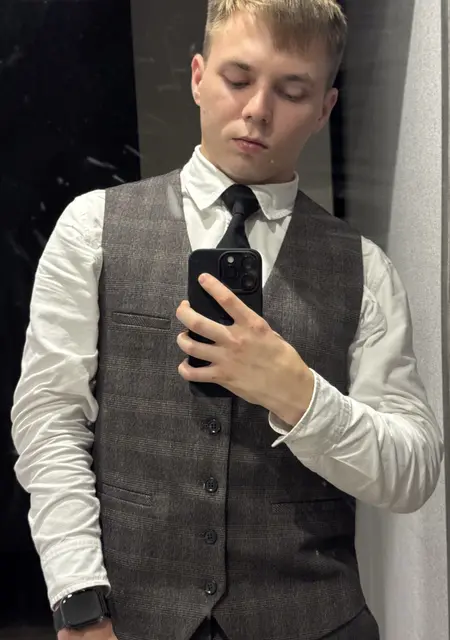 Я Андрей, 22, из Абакана, ищу знакомство для приятного времяпровождения