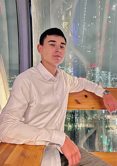 Vadim из Сургута, мне 24, познакомлюсь без обязательств