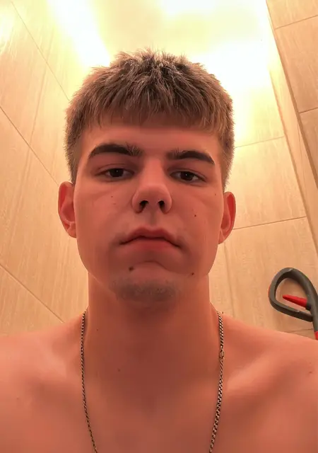 Трофим из Новосибирска, мне 18, познакомлюсь для вирта