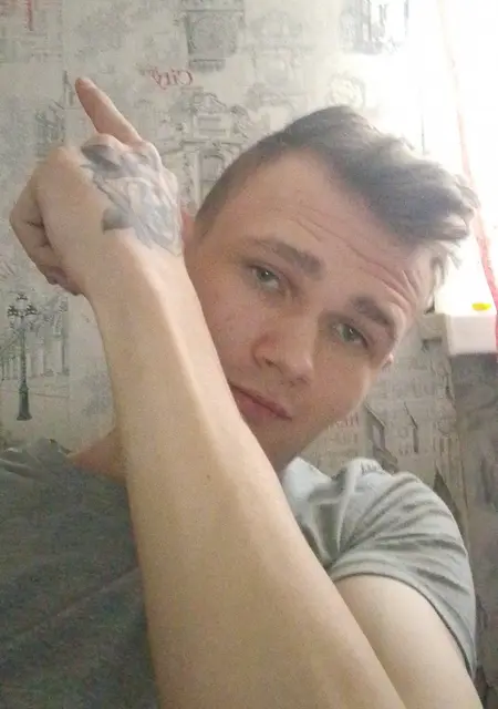 Я Константин, 18, знакомлюсь без обязательств в Череповце