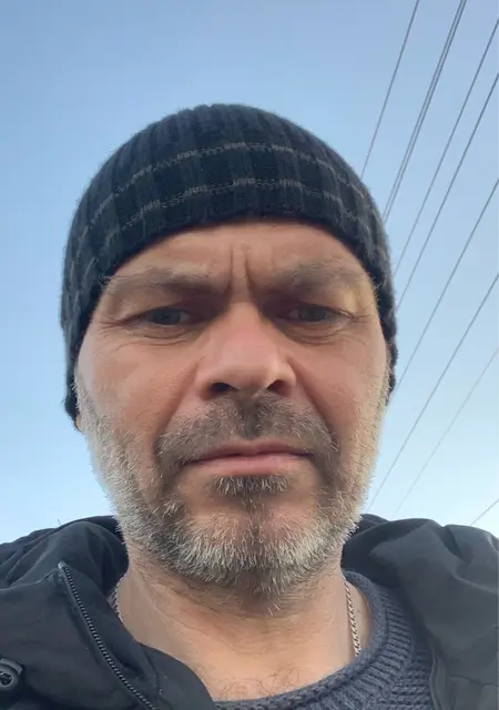 Сергей из Симферополя, ищу на сайте знакомства без обязательств